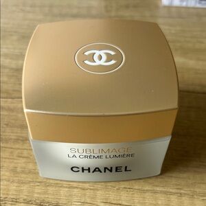 Chanel Sublimage La Crème Lumière